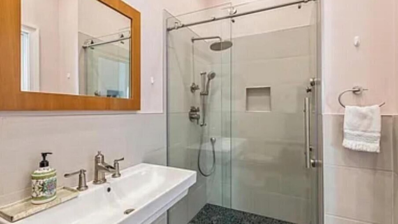 Photo of Bathroom in Wainscott Woods