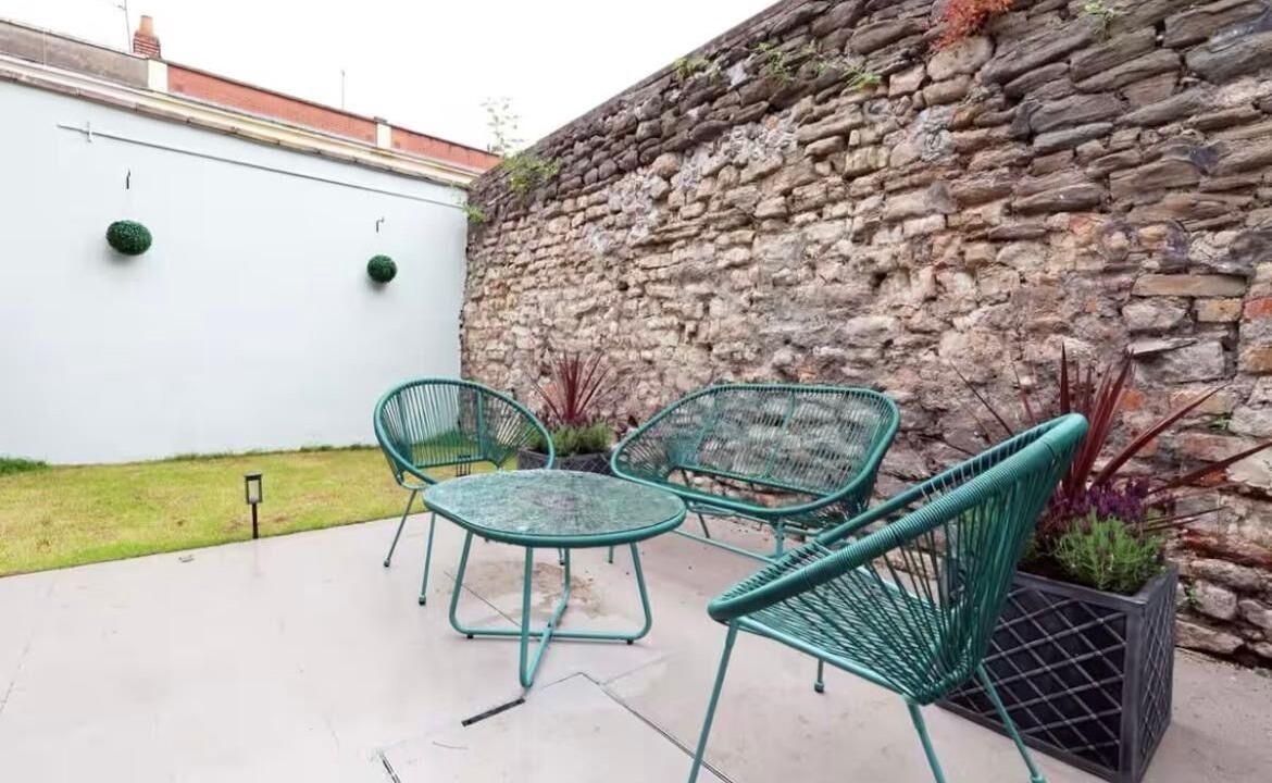 Photo of Patio Balcony in Saint Paul's