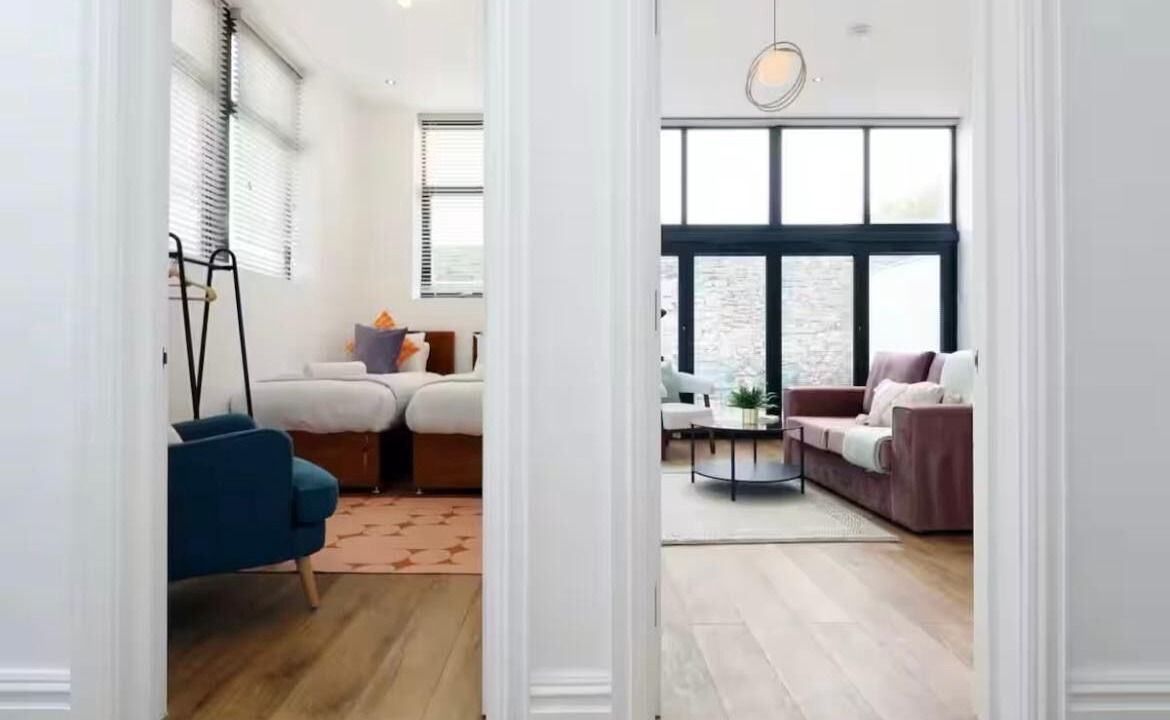 Photo of Livingroom in Saint Paul's