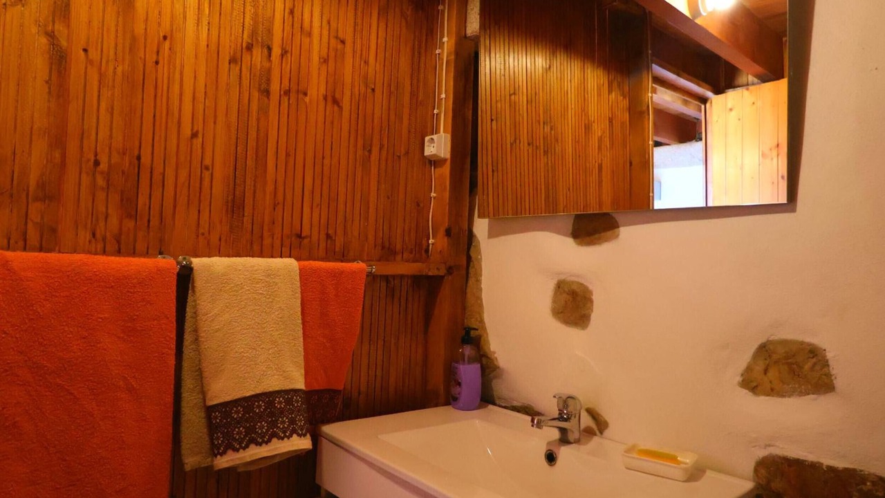 Photo of Bathroom in Molares