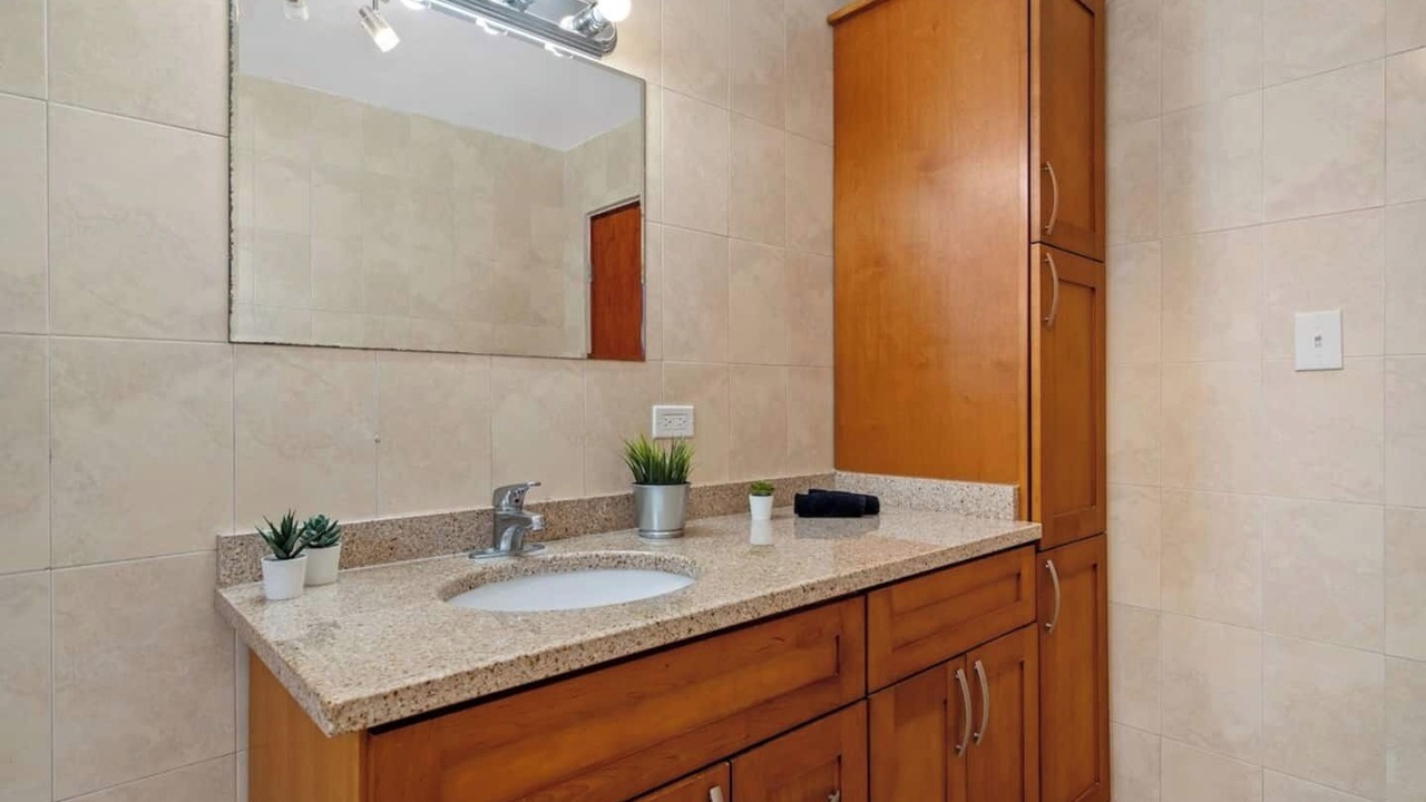Photo of Bathroom in Eleanor Roosevelt
