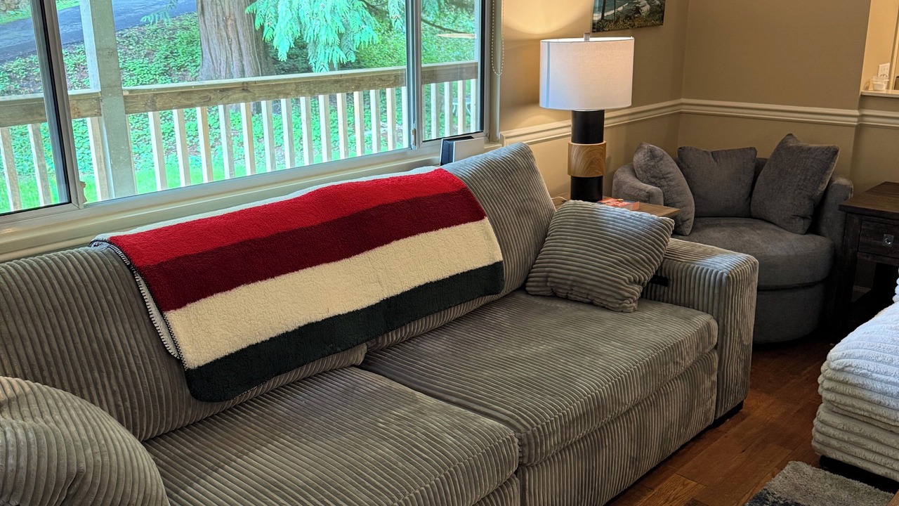 Photo of Livingroom in Cultus Lake