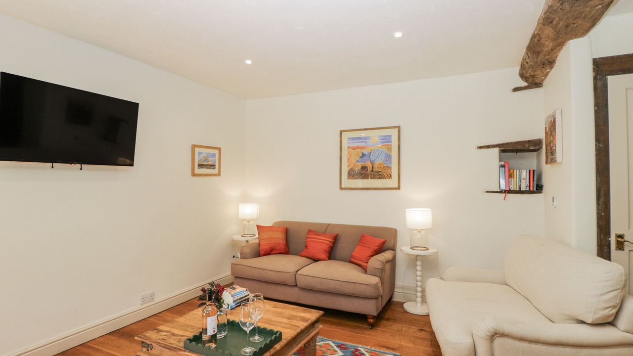 Photo of Livingroom in Ozleworth