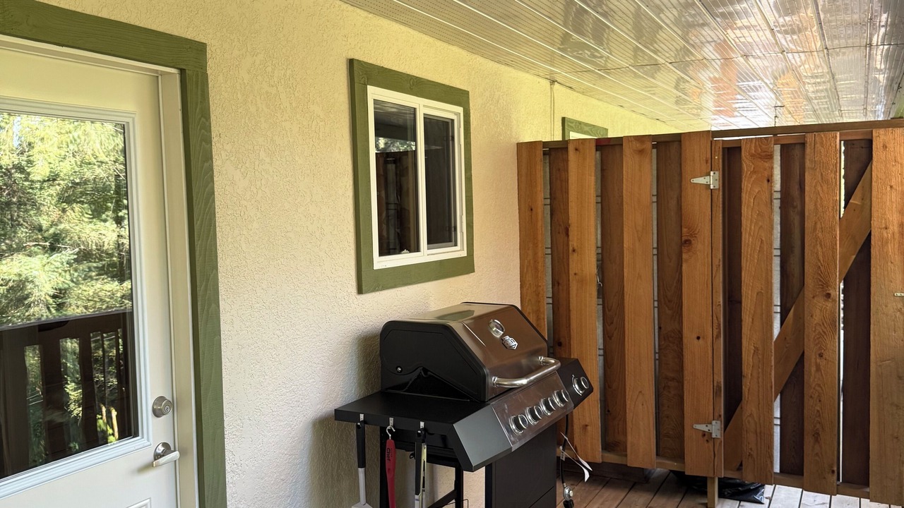 Photo of Patio Balcony in Cultus Lake