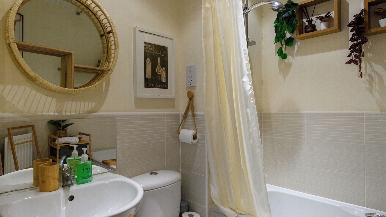 Photo of Bathroom in Grangetown