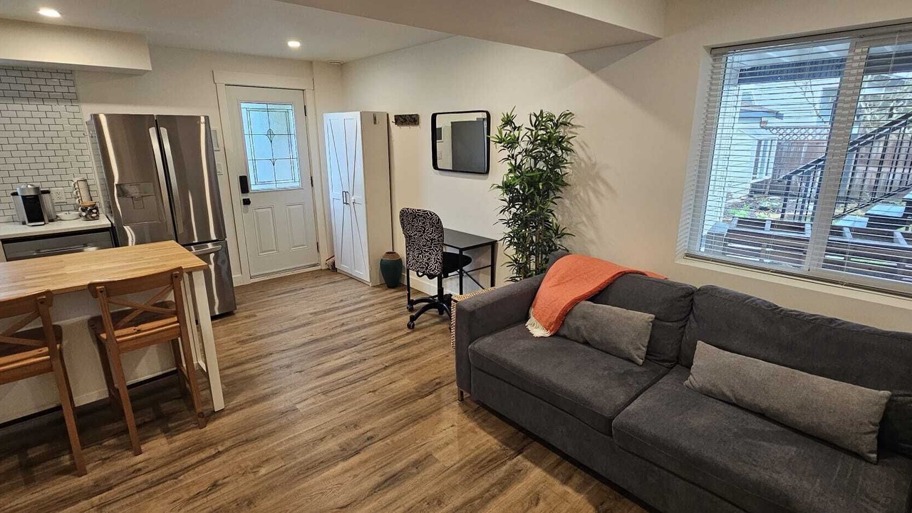 Photo of Livingroom in Walnut Grove