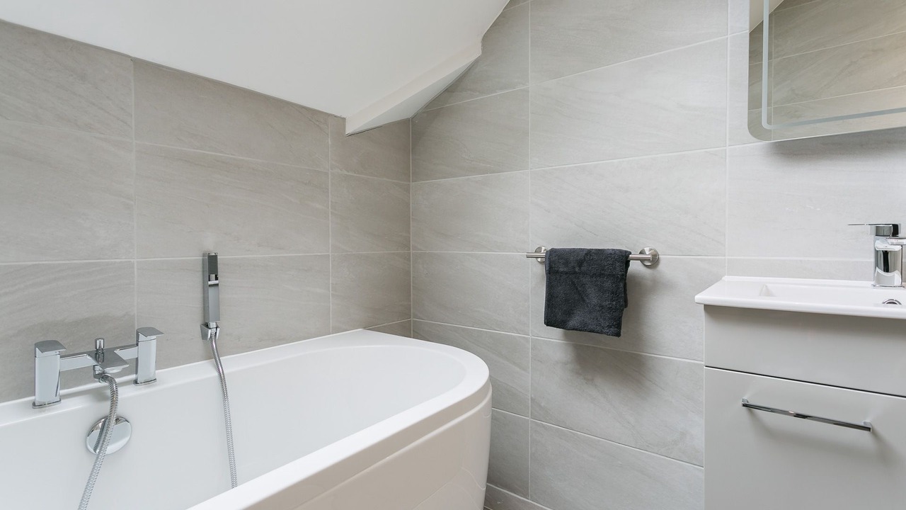 Photo of Bathroom in Rhoscolyn