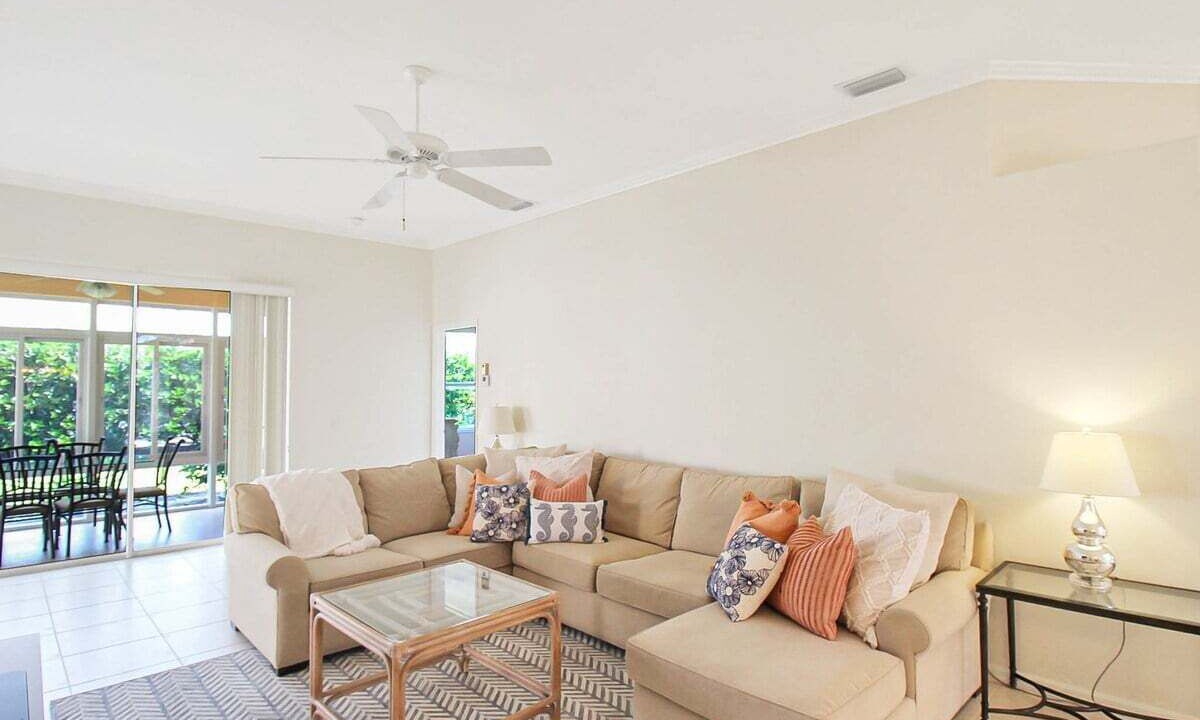 Photo of Livingroom in Wexford on the Green