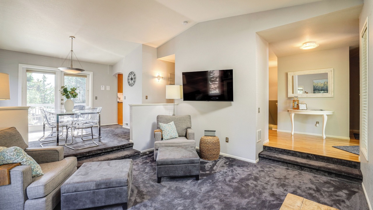 Photo of Livingroom in Sudden Valley