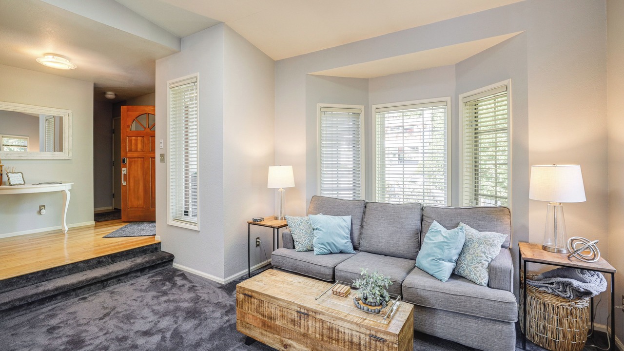 Photo of Livingroom in Sudden Valley