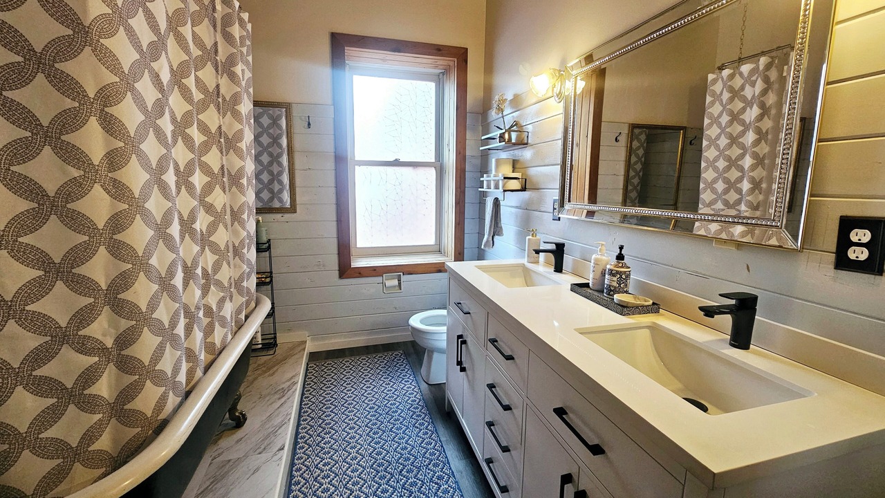 Photo of Bathroom in Uniontown