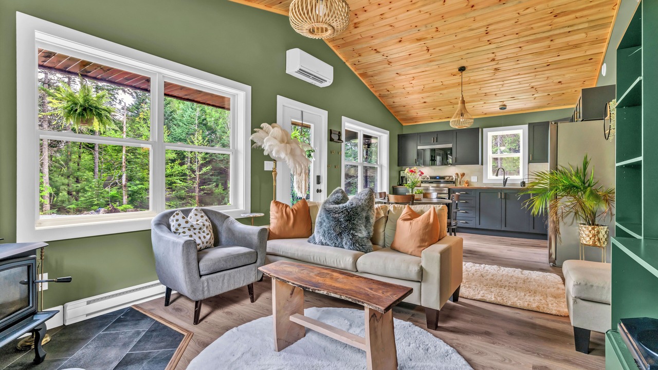 Photo of Livingroom in Smiths Corner
