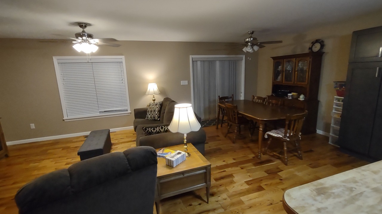 Photo of Livingroom in Byrnes Mill