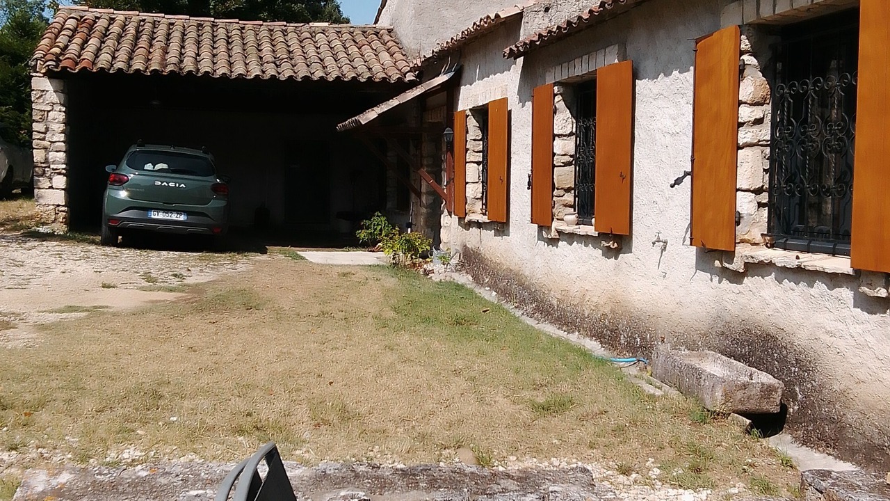 Photo of Patio Balcony in Saint-Marcel-d'Aredeche