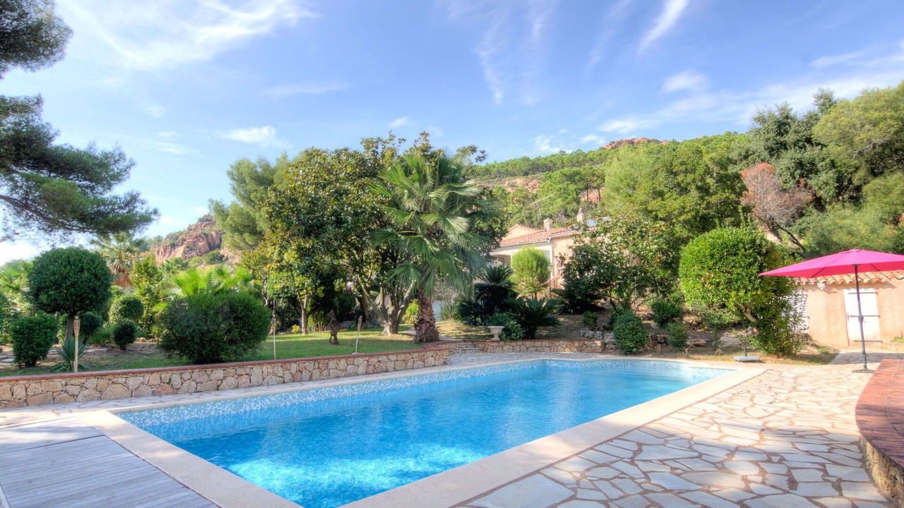 Photo of Outdoor in Antheor