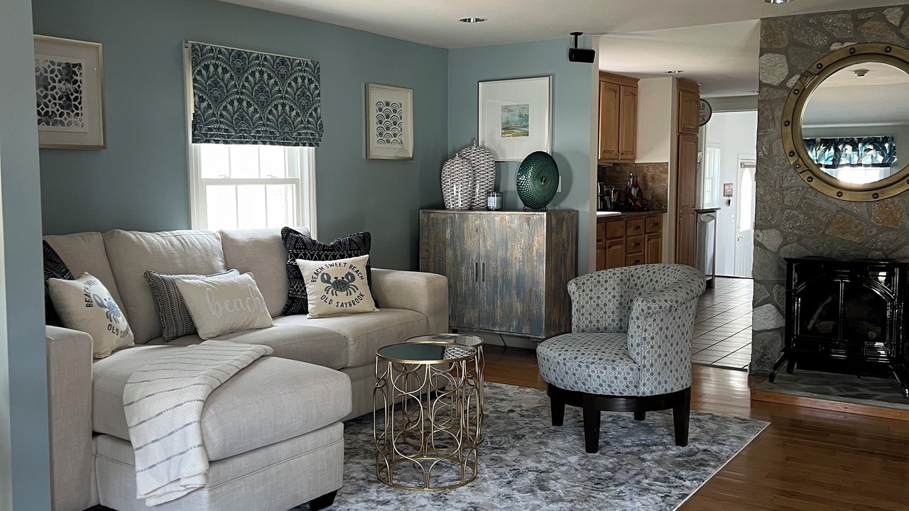 Photo of Livingroom in Saybrook Manor