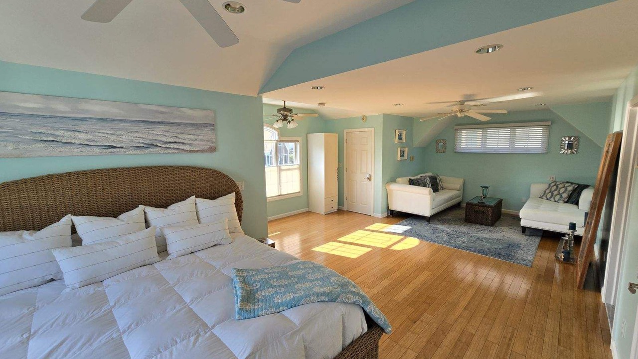Photo of Others in Saybrook Manor