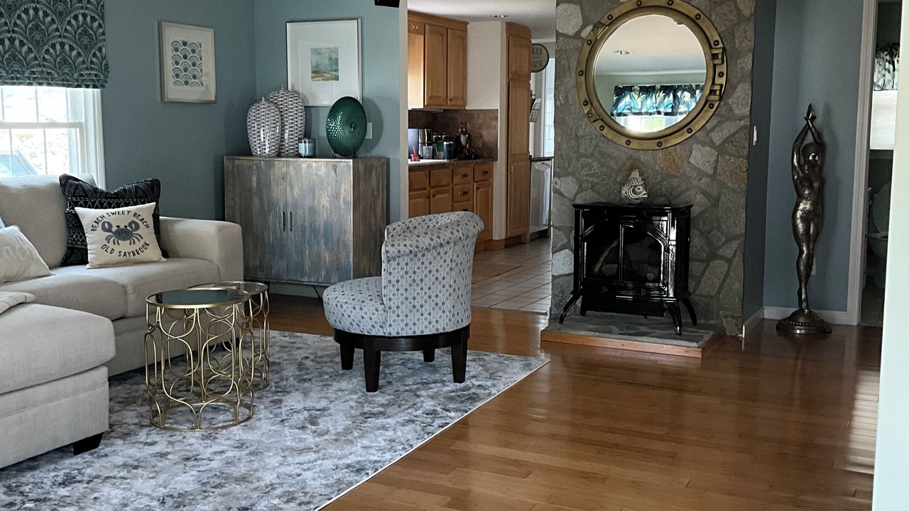 Photo of Bedroom in Saybrook Manor