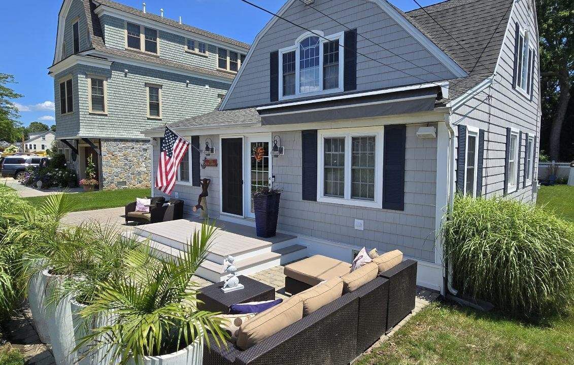 Photo of Outdoor in Saybrook Manor