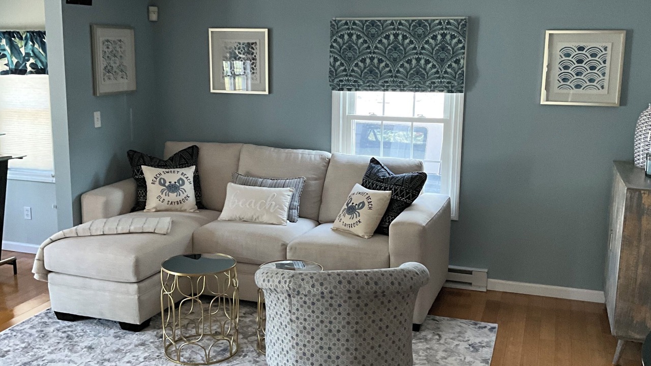 Photo of Livingroom in Saybrook Manor