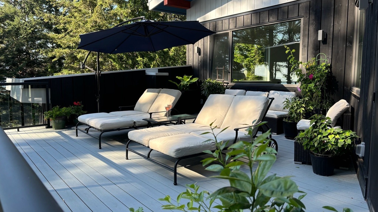 Photo of Patio Balcony in Bowen Island