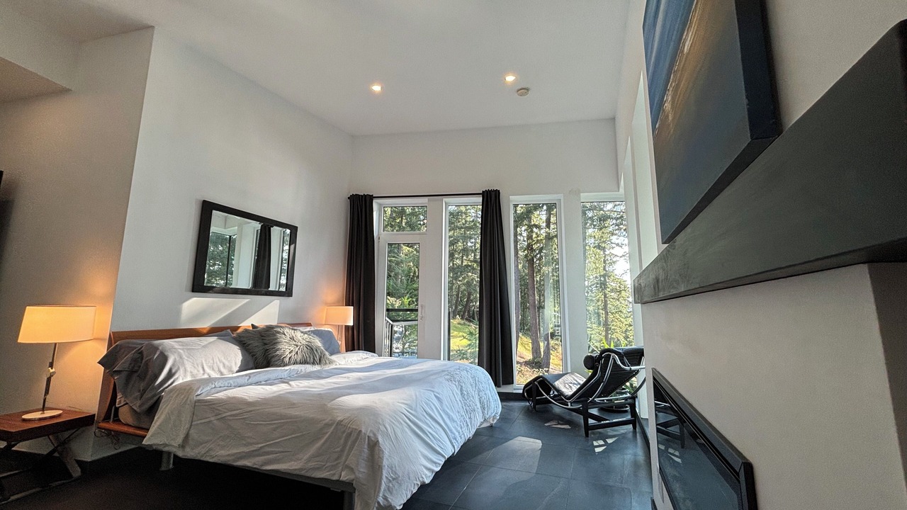 Photo of Bedroom in Bowen Island