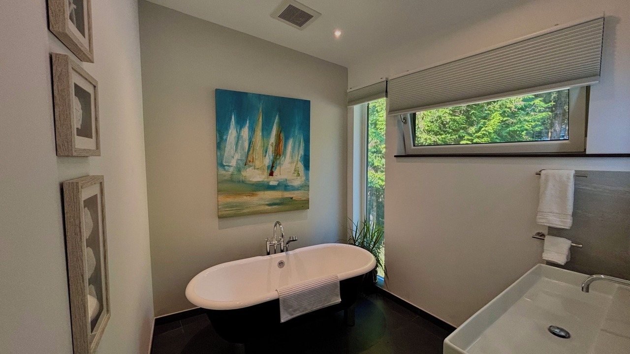 Photo of Bathroom in Bowen Island