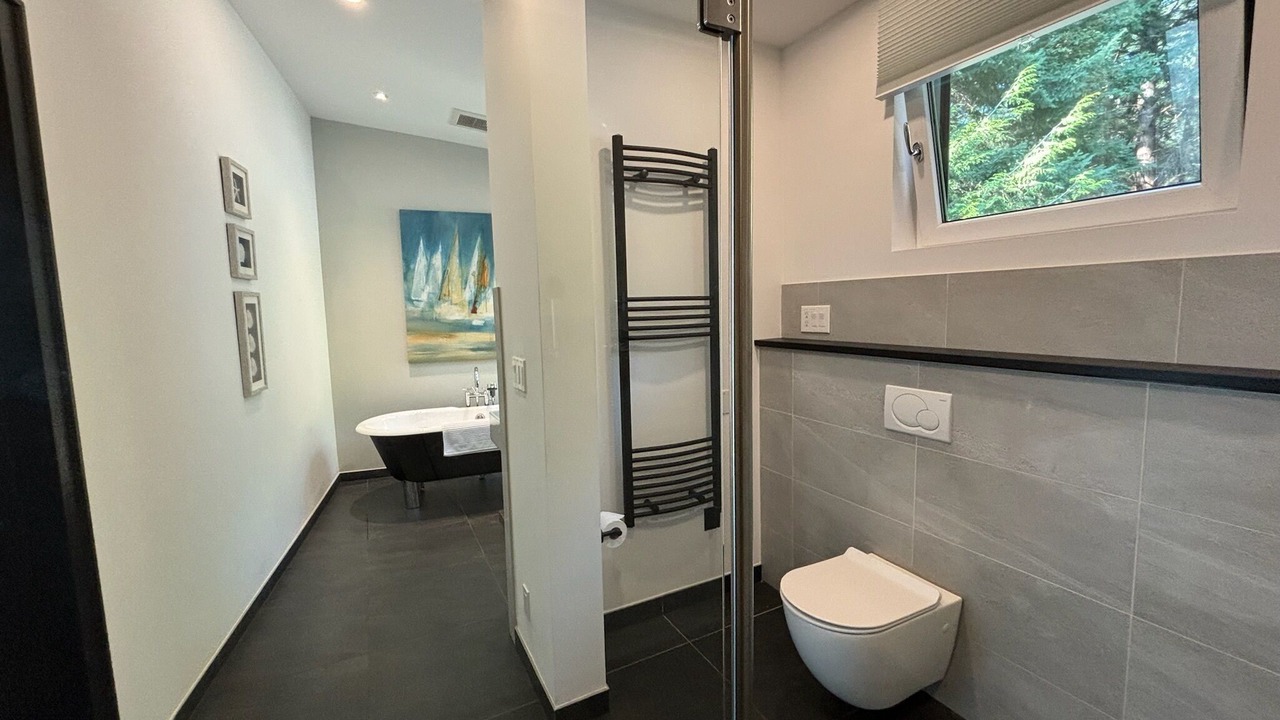 Photo of Bathroom in Bowen Island