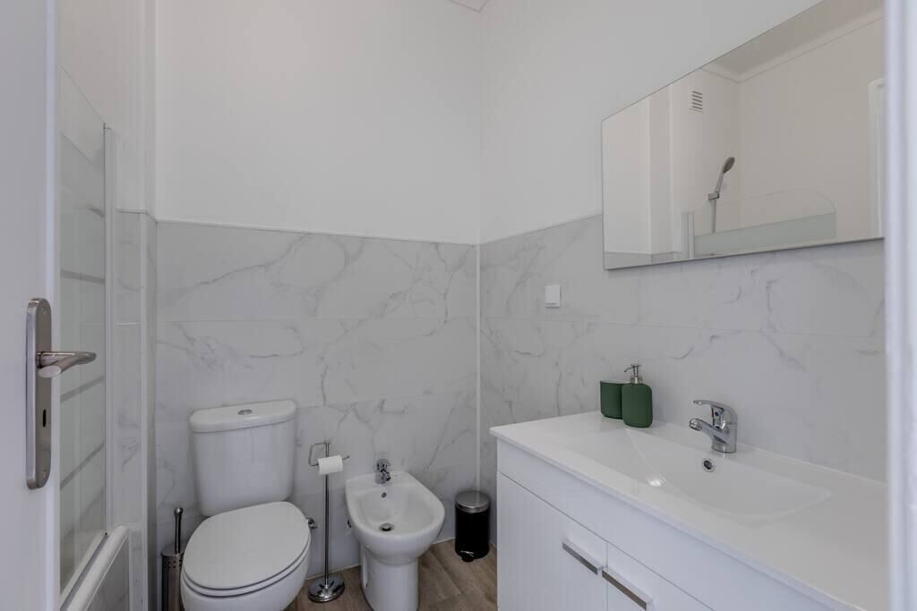 Photo of Bathroom in Amadora