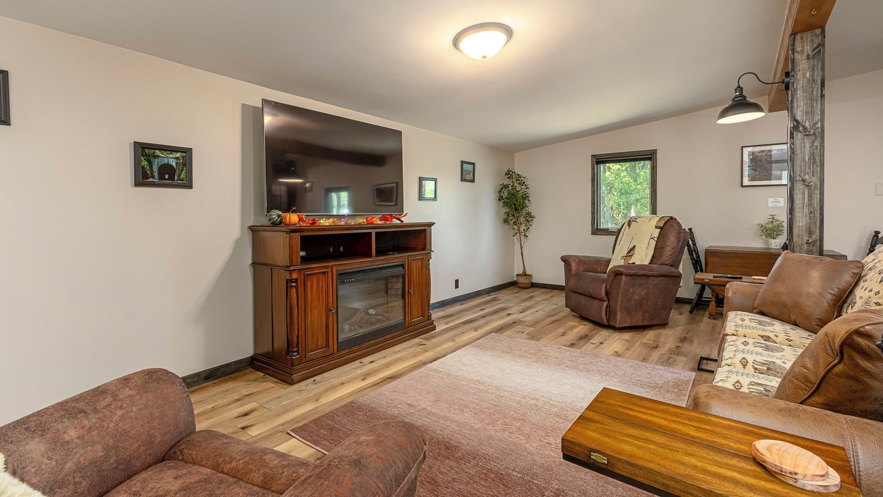 Photo of Livingroom in Wolf Creek