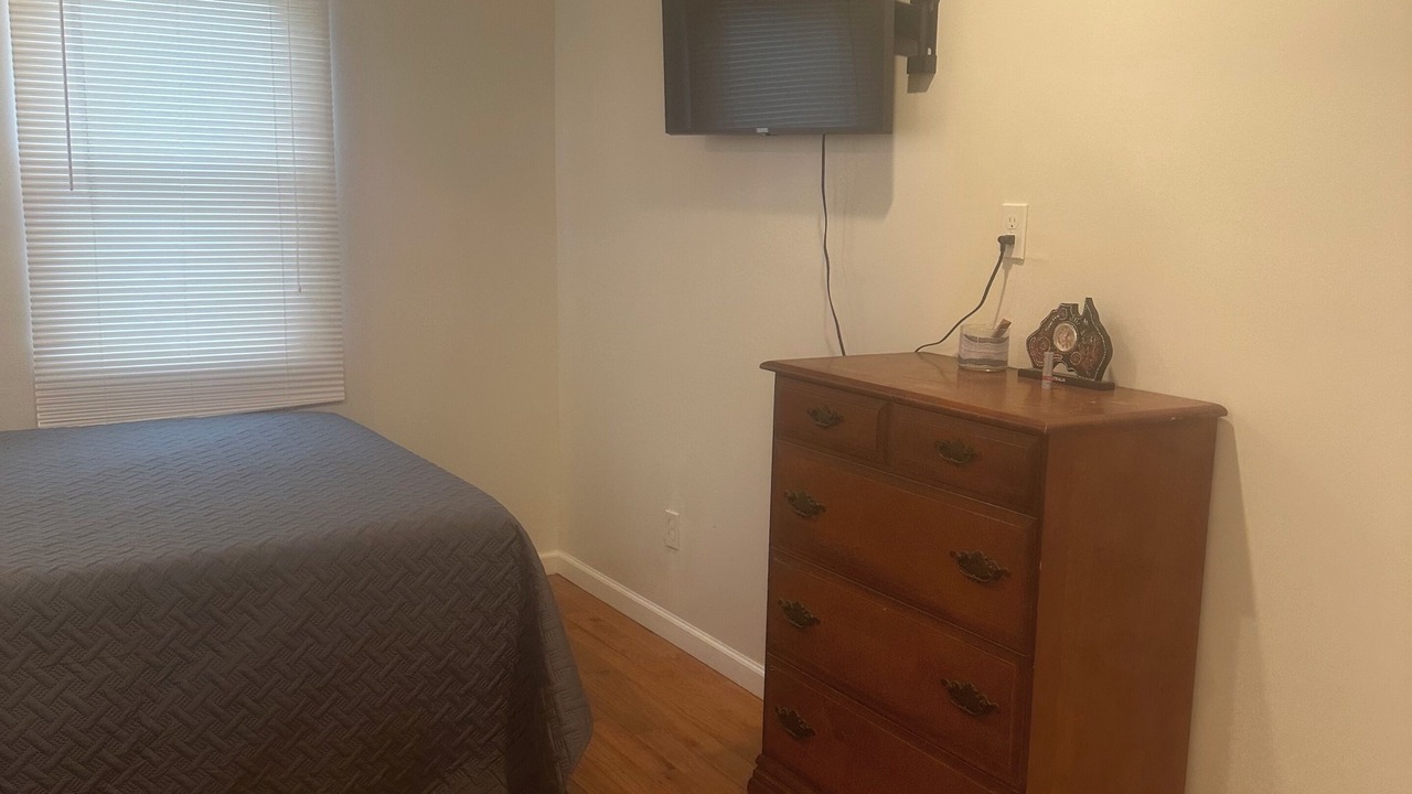 Photo of Bedroom in Kenner - Louis Armstrong International Airport