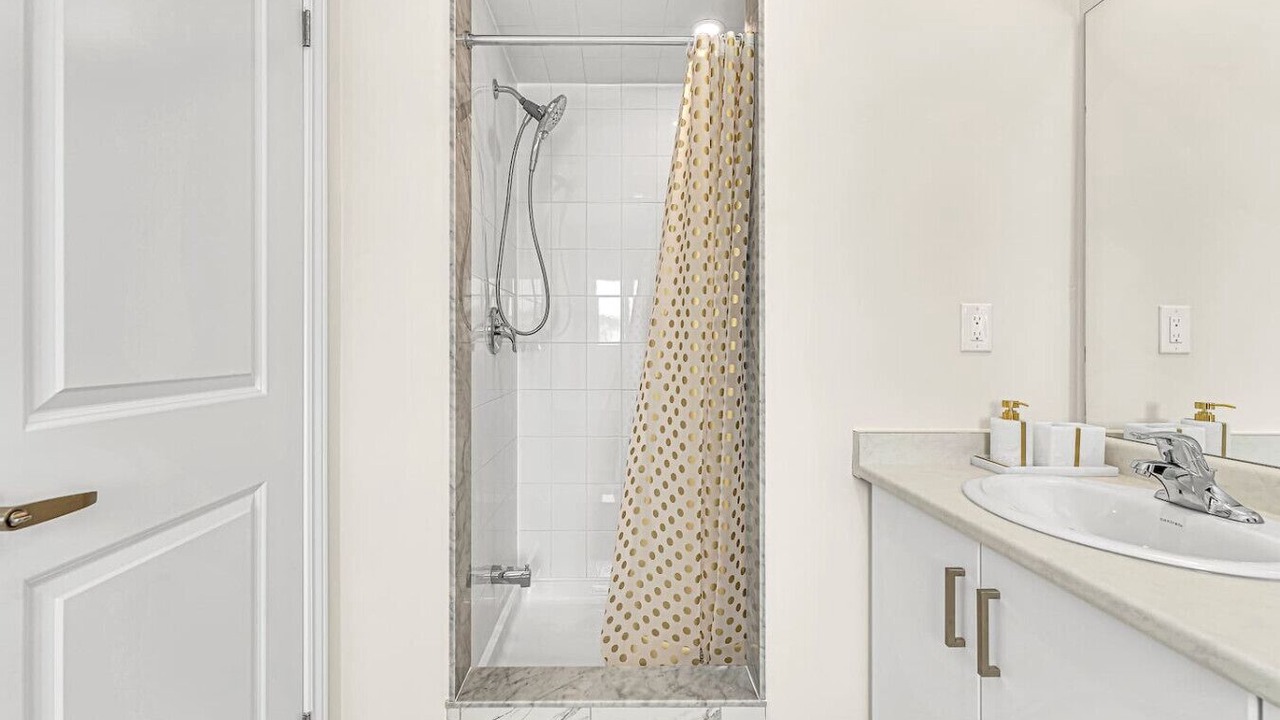 Photo of Bathroom in Thorold
