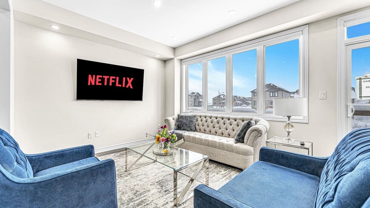 Photo of Livingroom in Thorold