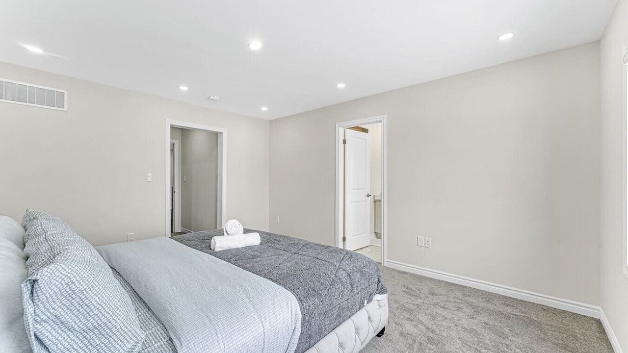 Photo of Bedroom in Thorold