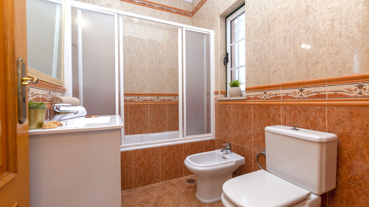 Photo of Bathroom in Montechoro