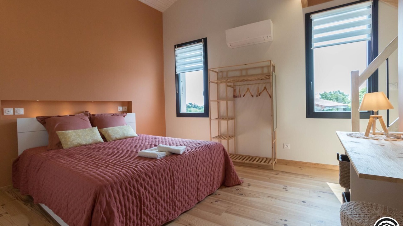 Photo of Bedroom in Caraman