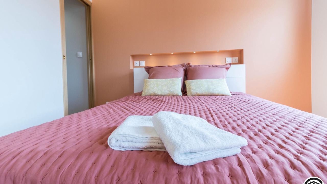 Photo of Bedroom in Caraman