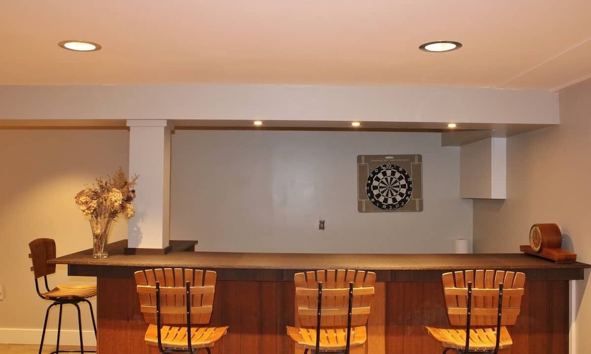 Photo of Bedroom in Westside Connection