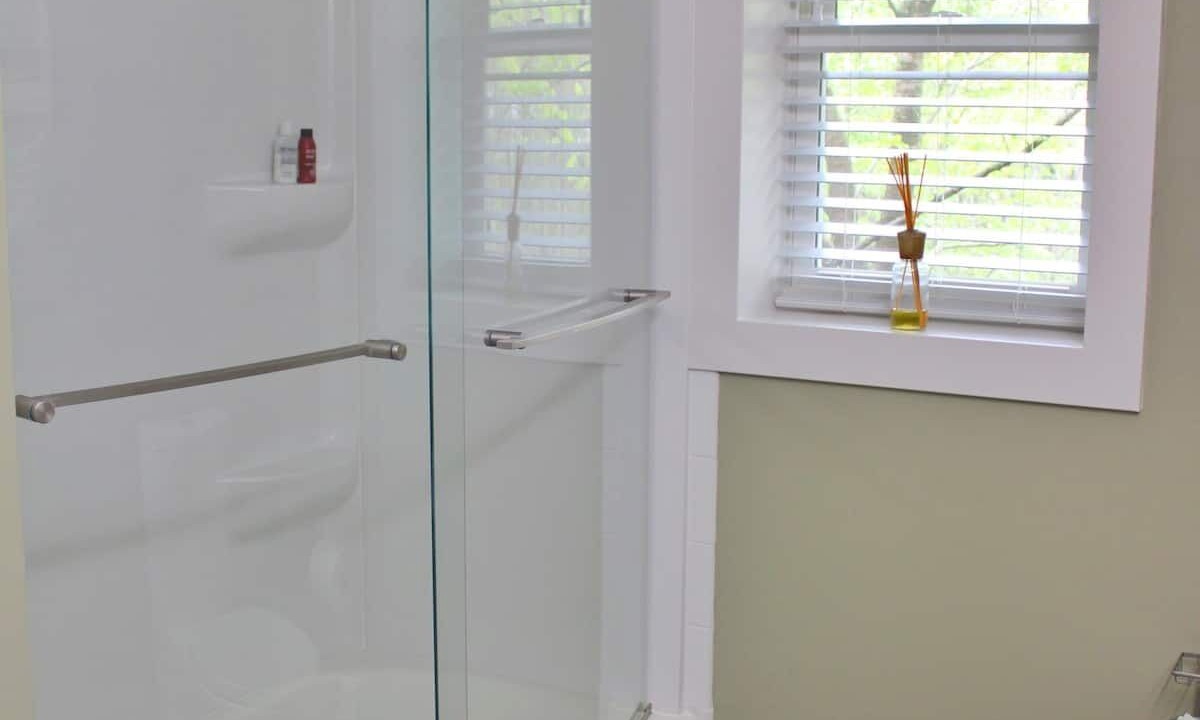 Photo of Bathroom in Westside Connection