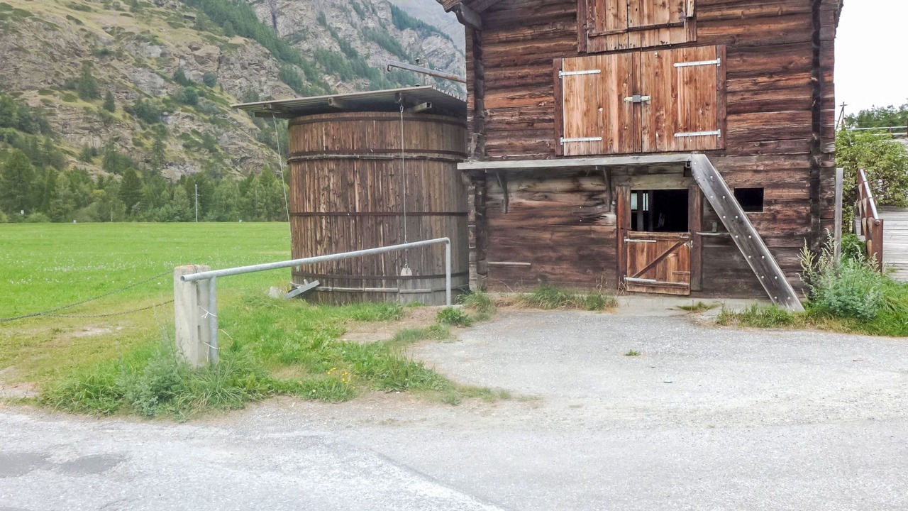Photo of Others in Taesch