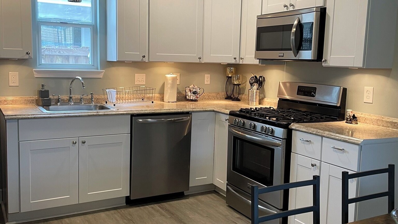 Photo of Kitchen in Kenner - Louis Armstrong International Airport