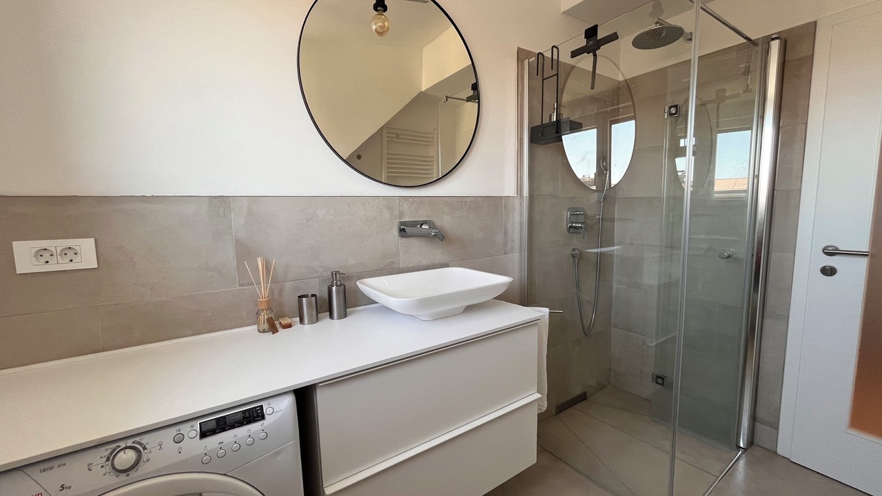 Photo of Bathroom in Siska District