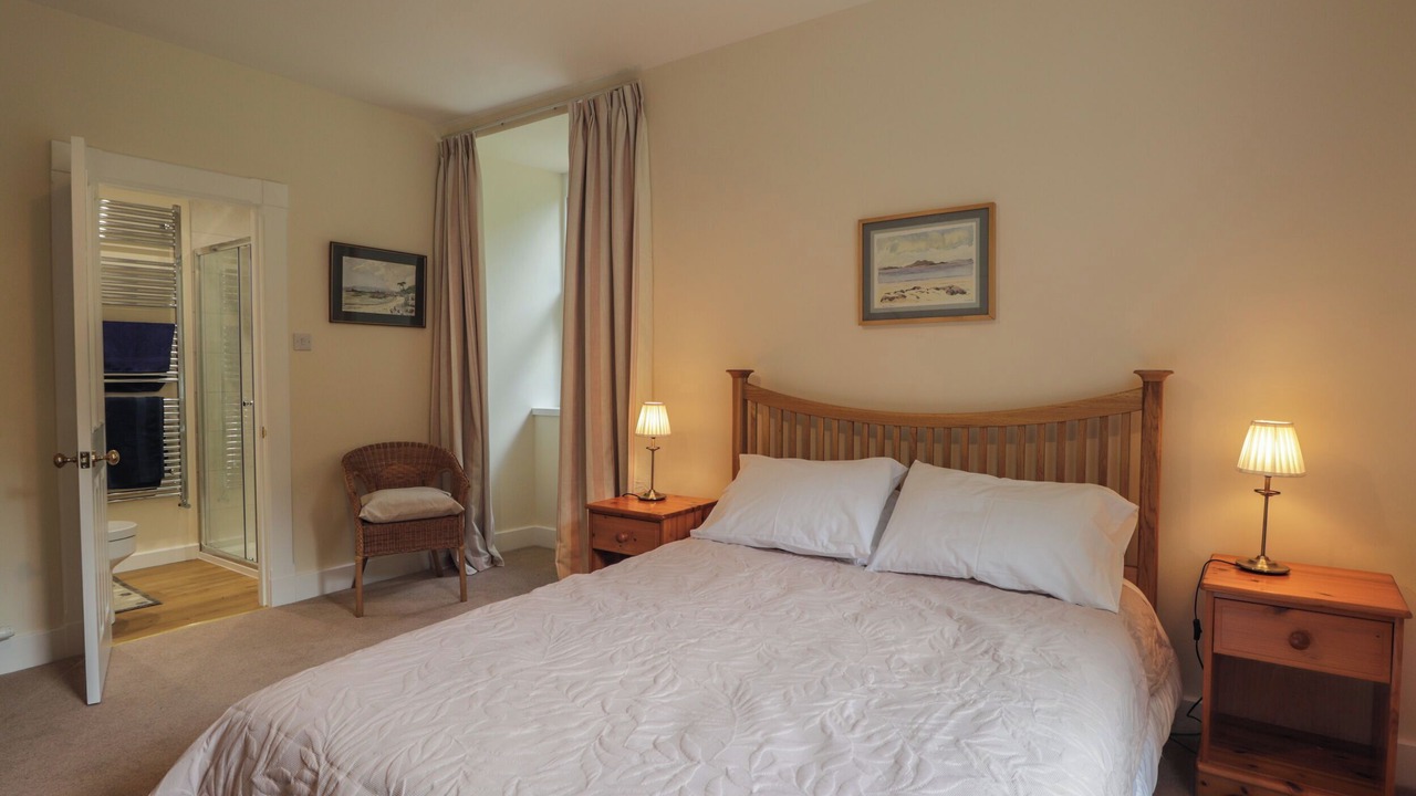 Photo of Bedroom in Heights of Achterneed