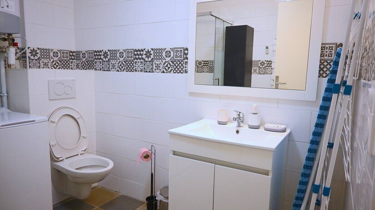 Photo of Bathroom in Le Blanc-Mesnil