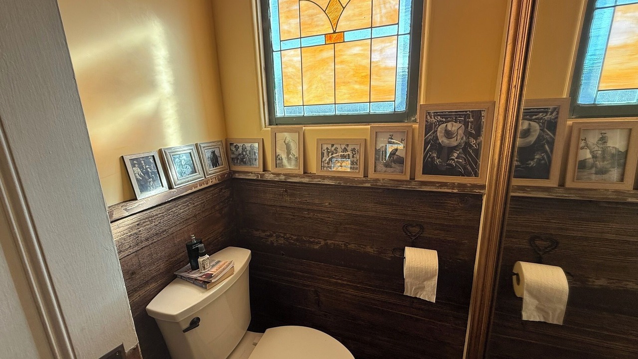 Photo of Bedroom in Los Alamos