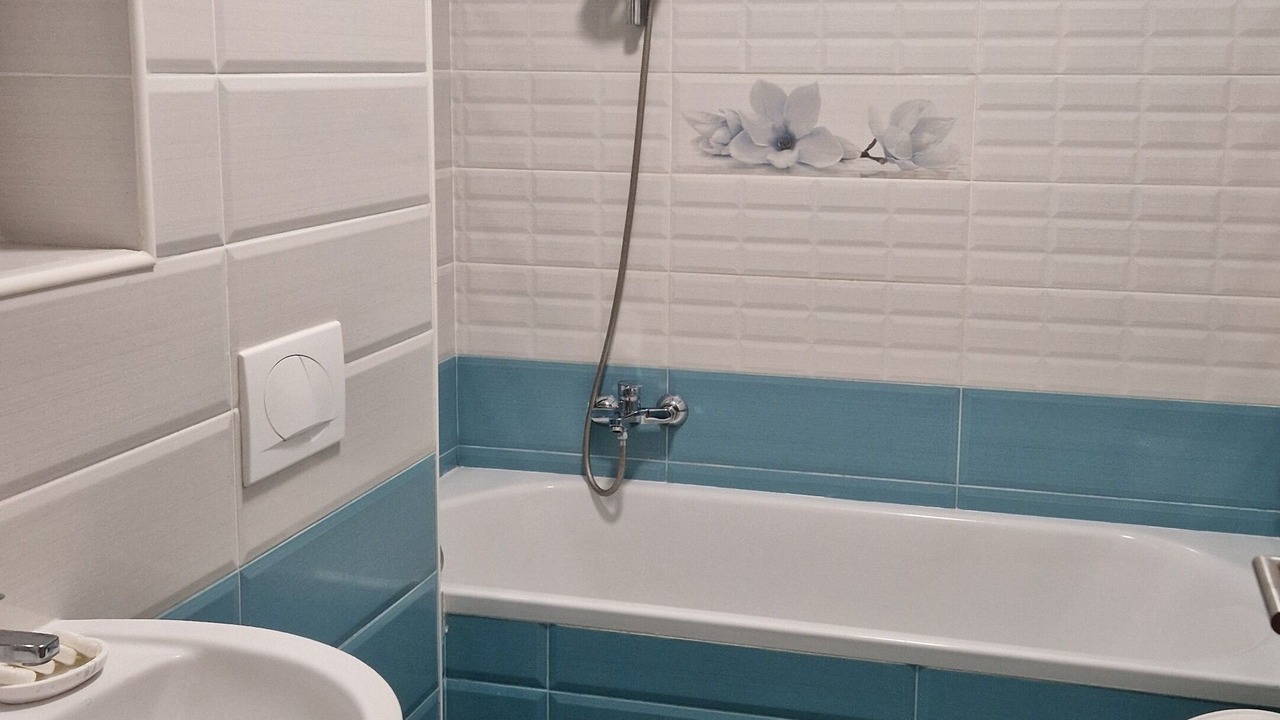 Photo of Bathroom in Tractorul