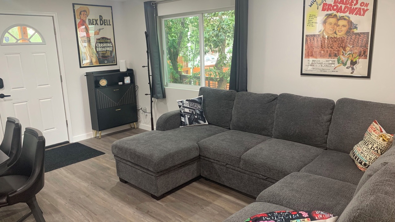 Photo of Livingroom in West Central