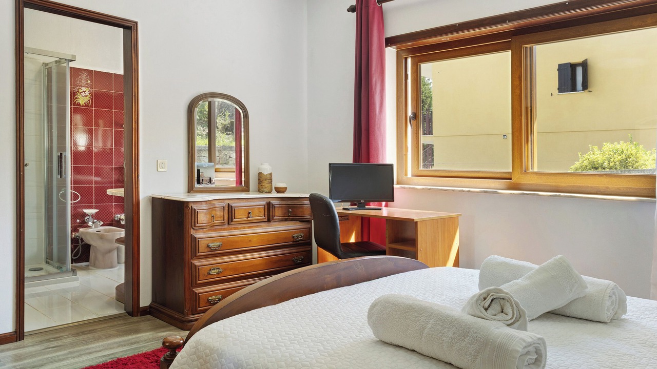 Photo of Bedroom in Linhares de Cima