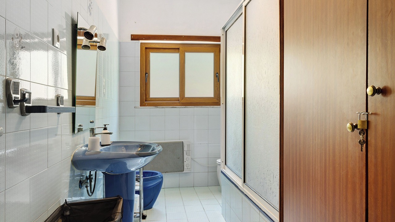 Photo of Bathroom in Linhares de Cima