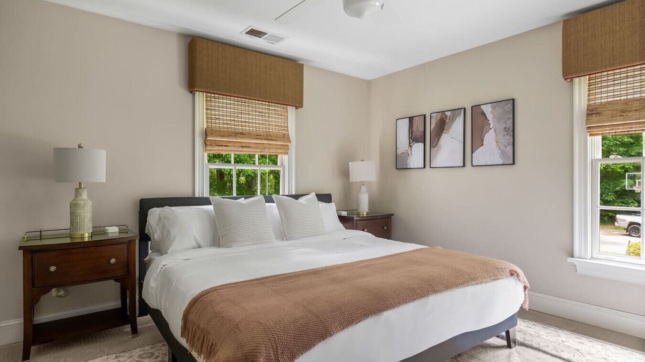 Photo of Bedroom in Old Irving Park